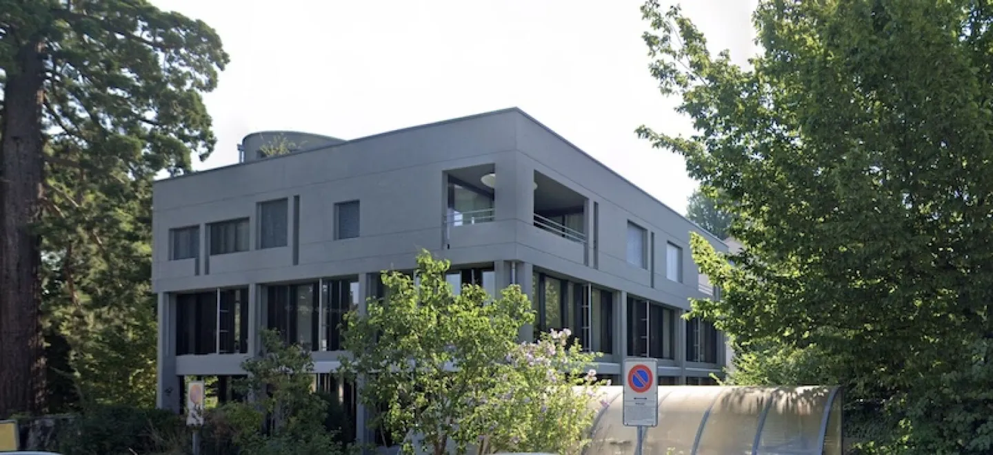 Appartamento 6.5 stanze con grande terrazza sul tetto e doppio garage - Foto 1 di 11