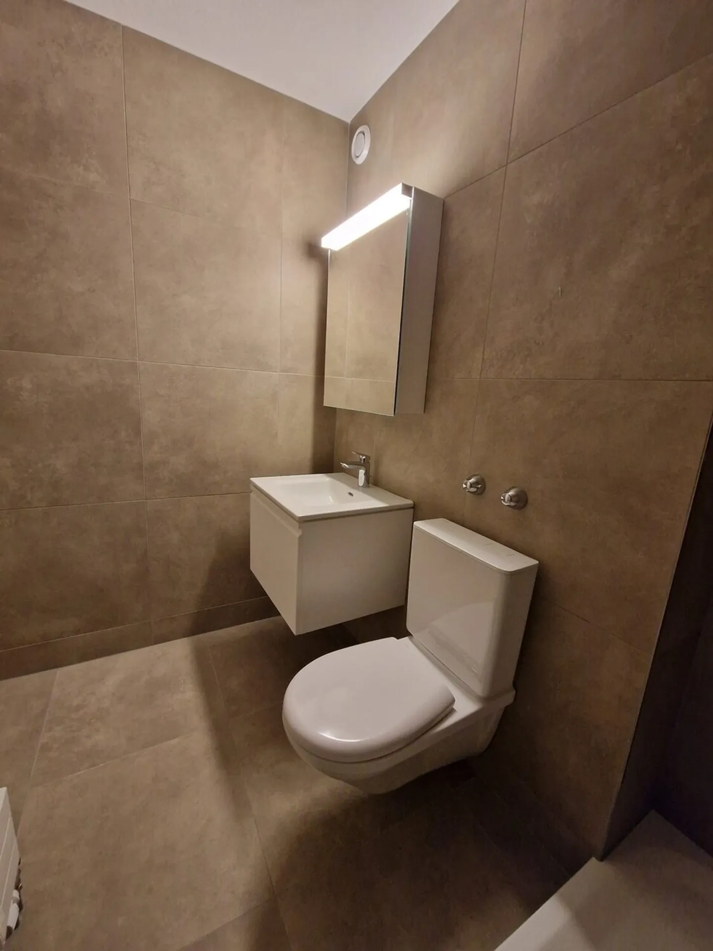 Appartamento moderno e centrale di 3,5 stanze di 70 m² al 1° piano - Foto 5 di 9