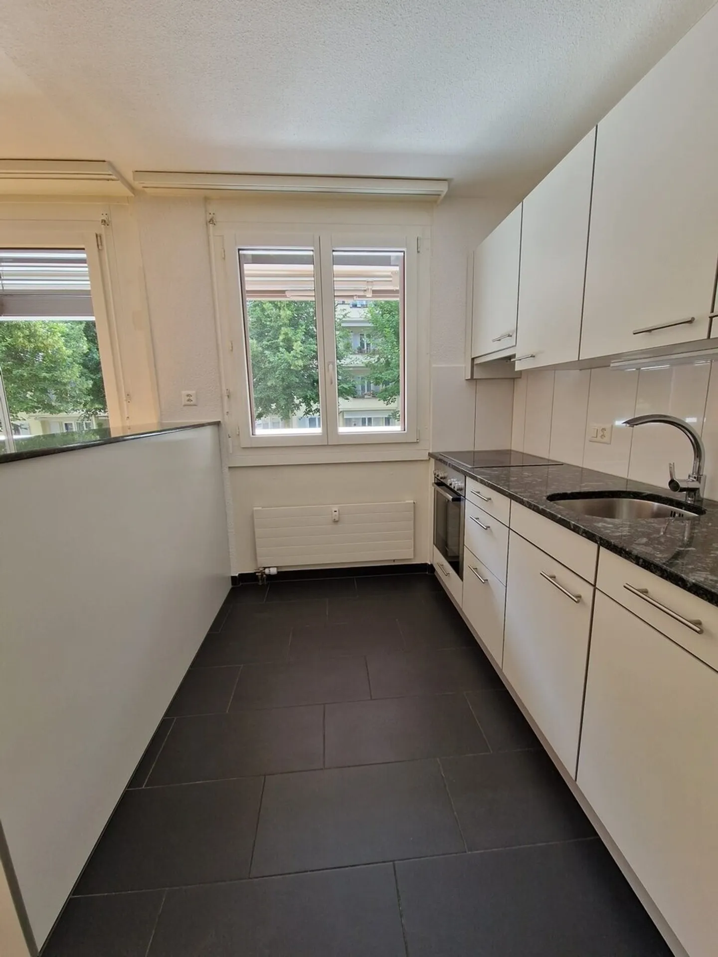 Appartamento moderno e centrale di 3,5 stanze di 70 m² al 1° piano - Foto 2 di 9
