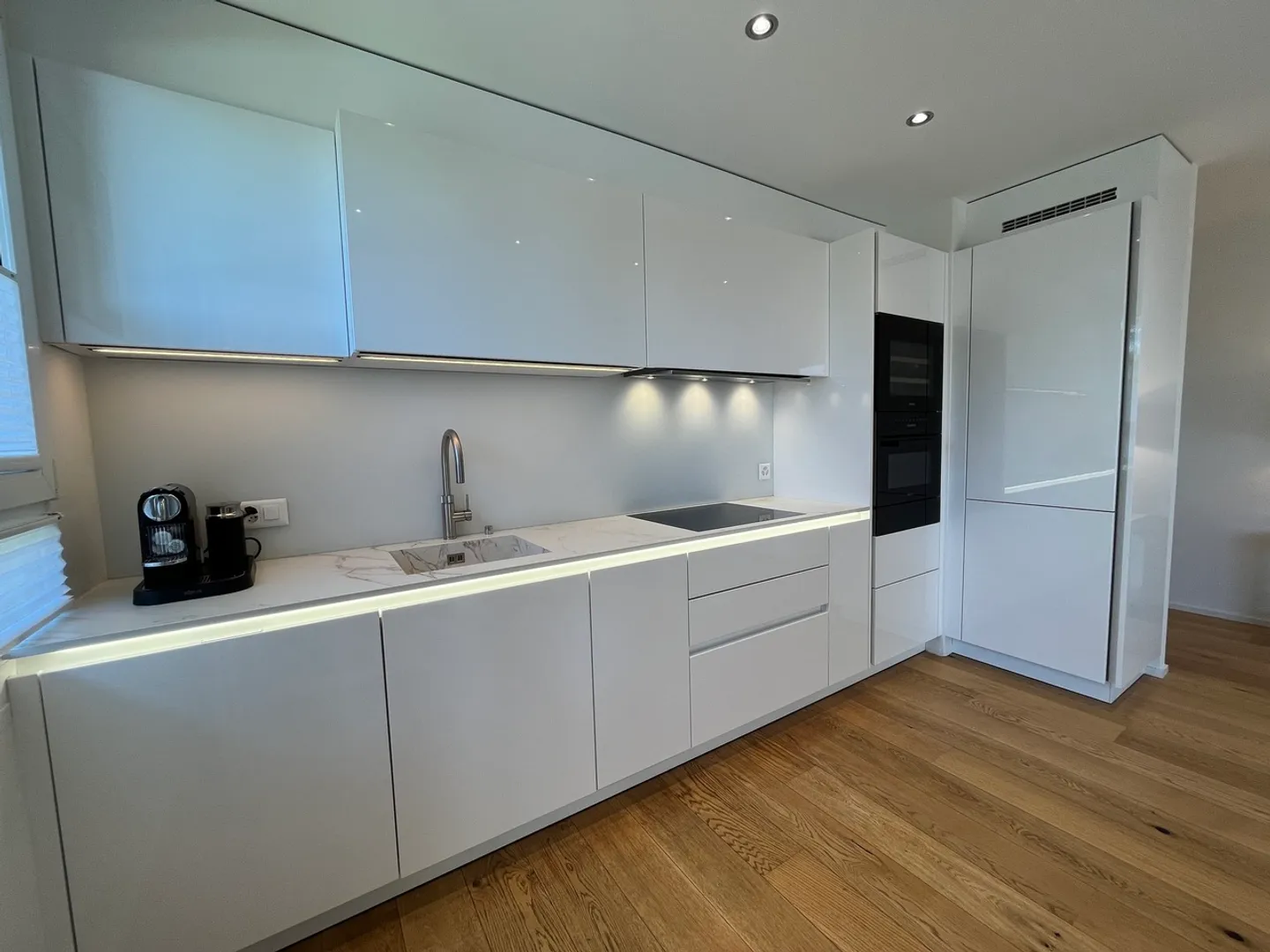 Luxury Apartment in Tranquil Setting - Photo 4 of 12