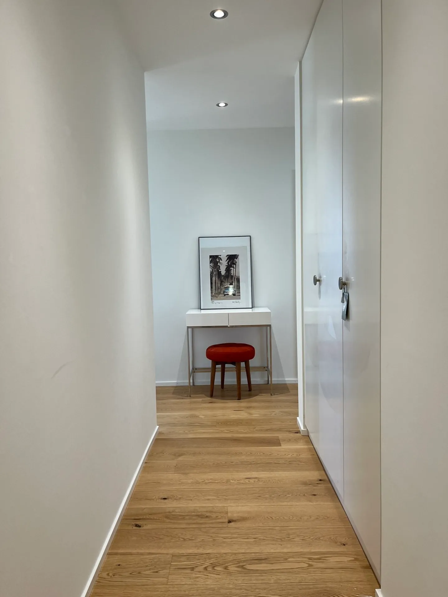 Luxury Apartment in Tranquil Setting - Photo 3 of 12