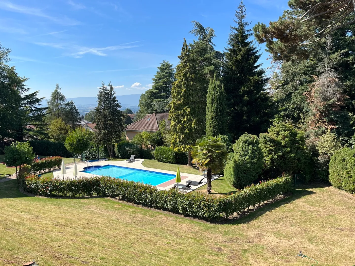 Luxury Apartment in Tranquil Setting - Photo 11 of 12
