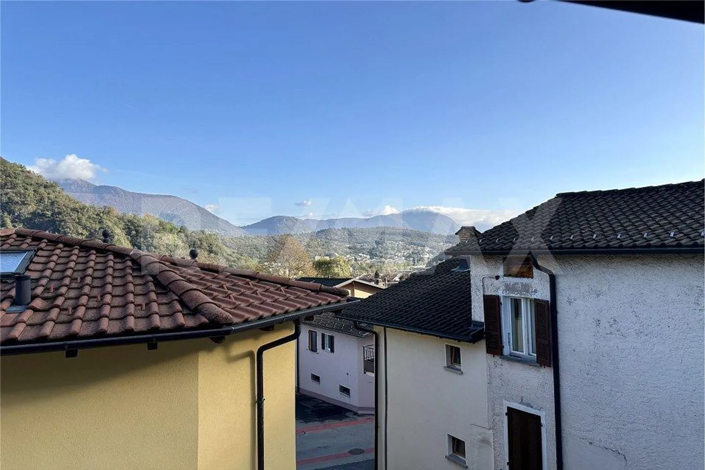 Bellissima casa ticinese nel centro di Bedano anche come seconda casa. - Foto 12 di 13