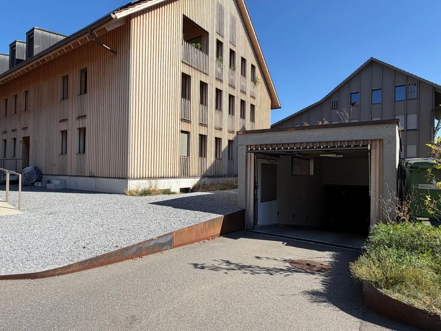 Place de stationnement dans un garage souterrain bien entretenu - Photo 6 sur 7