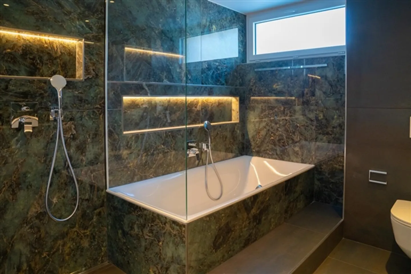 «Wunderschönes 5.5-Zimmer-Penthouse mit aussergewöhnlichem Blick auf den Genfersee» - Foto 8 von 11