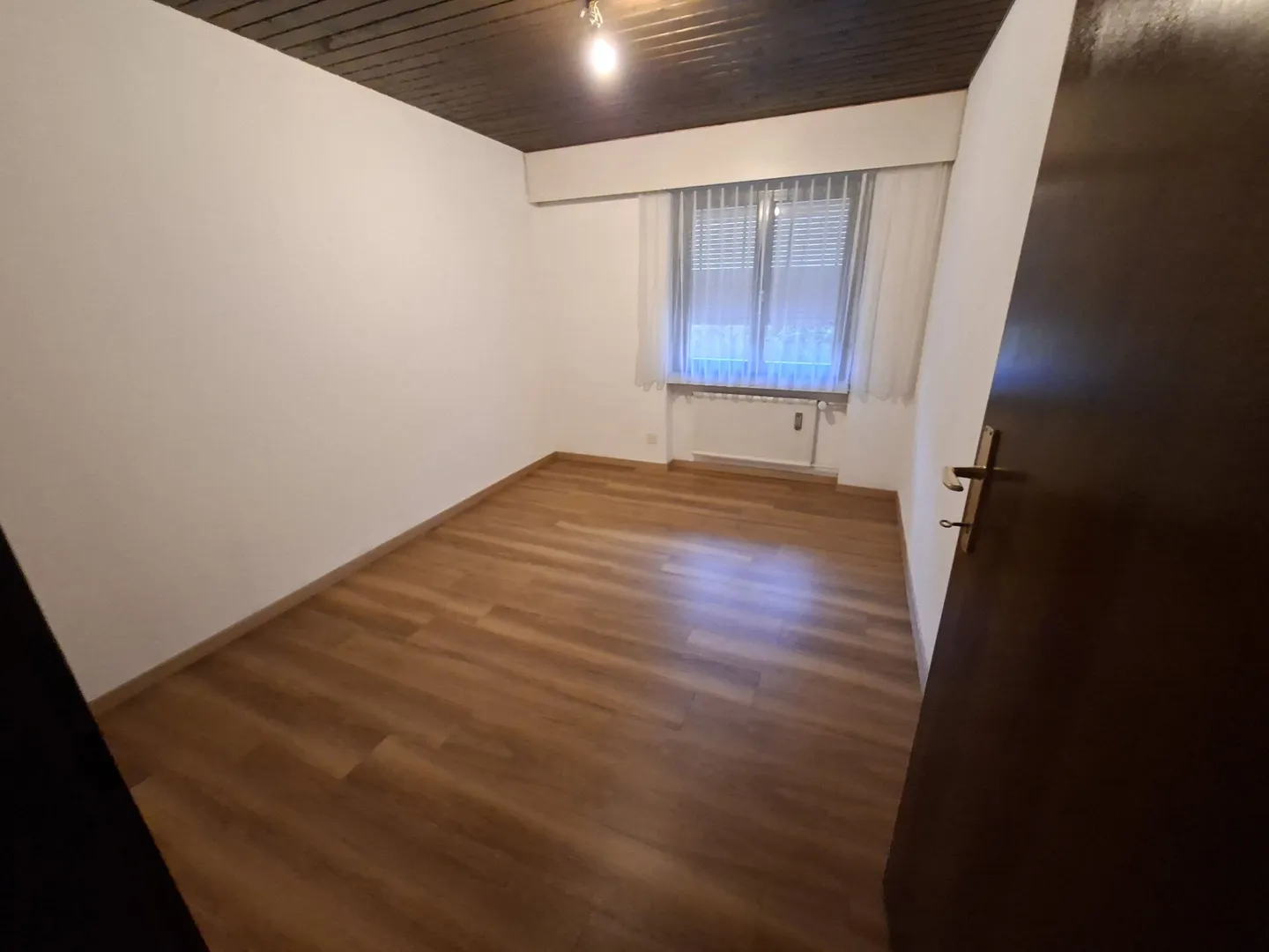 Attraktive 4.5-Zimmer-Wohnung mit Cheminée, grossem Sitzplatz und Doppelgarage - Photo 11 sur 13