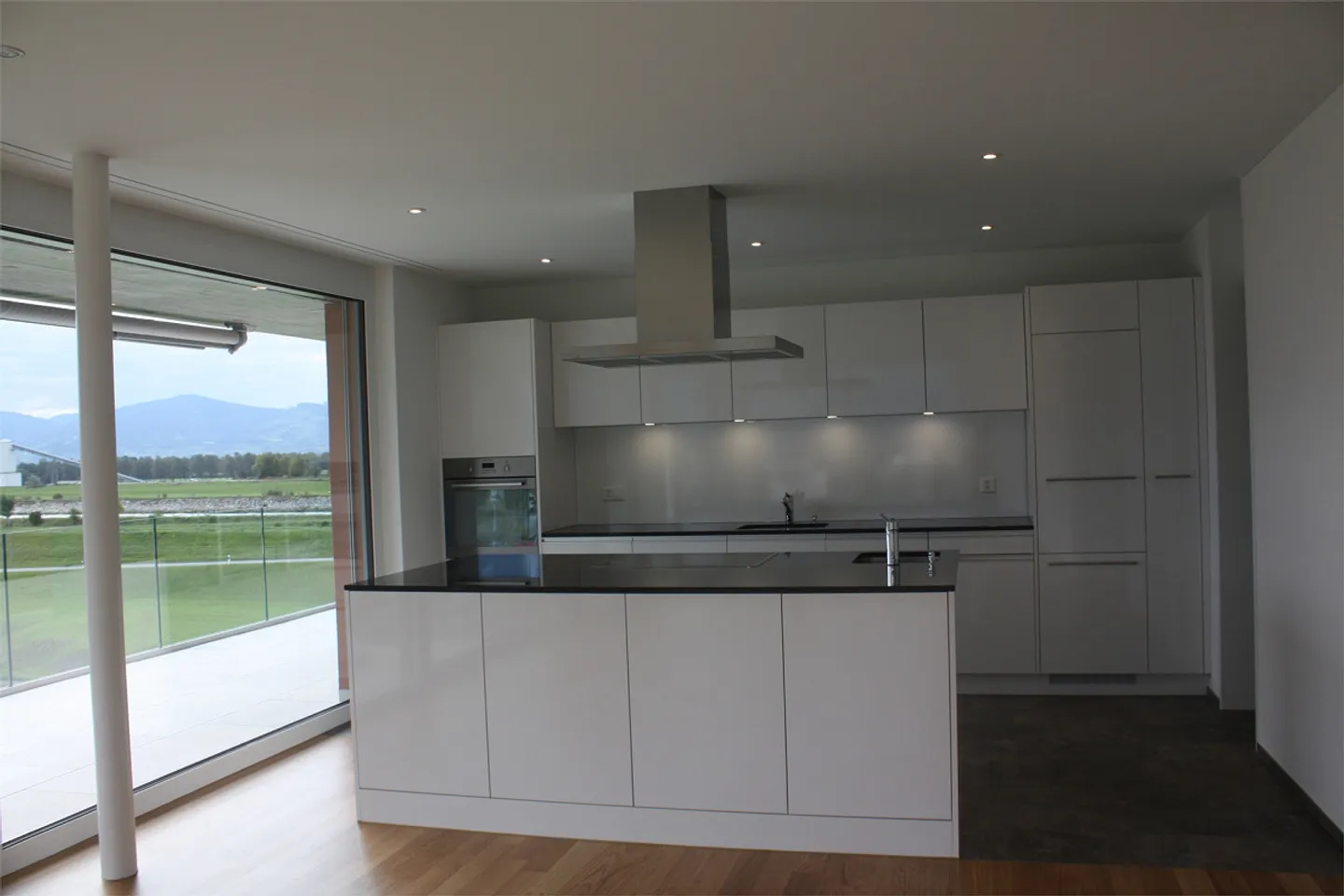 Modern Living at the Highest Level with Panorama and Exclusive Atrium - Photo 5 of 8