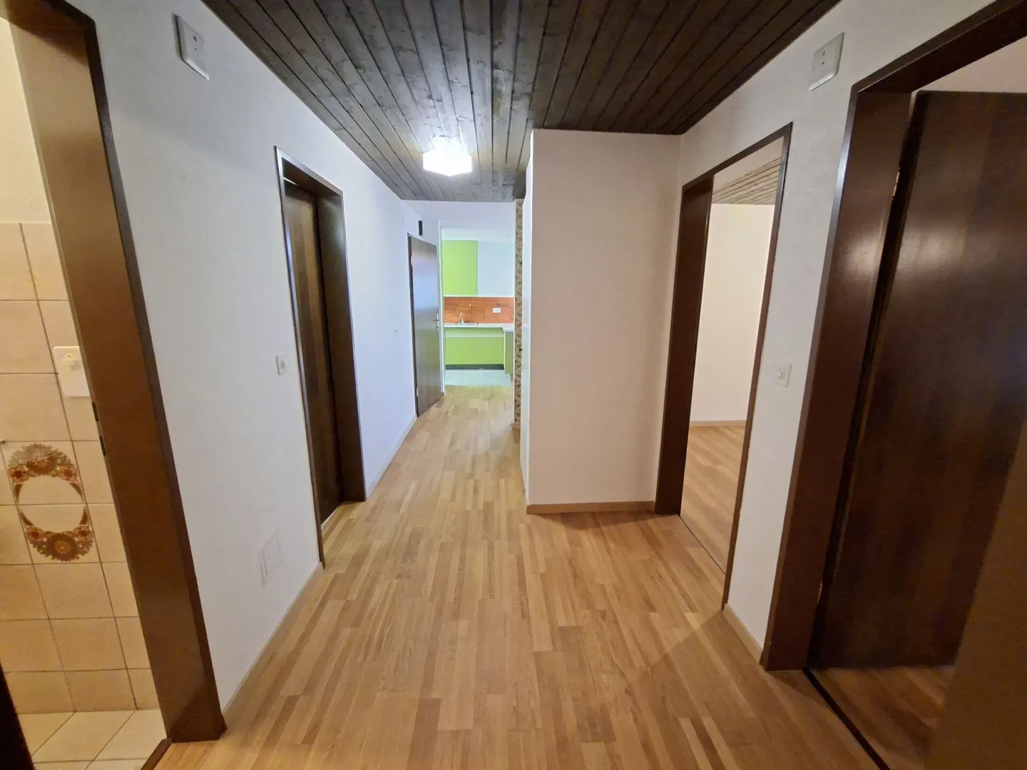 Attraktive 4.5-Zimmer-Wohnung mit Cheminée, grossem Sitzplatz und Doppelgarage - Photo 12 sur 13