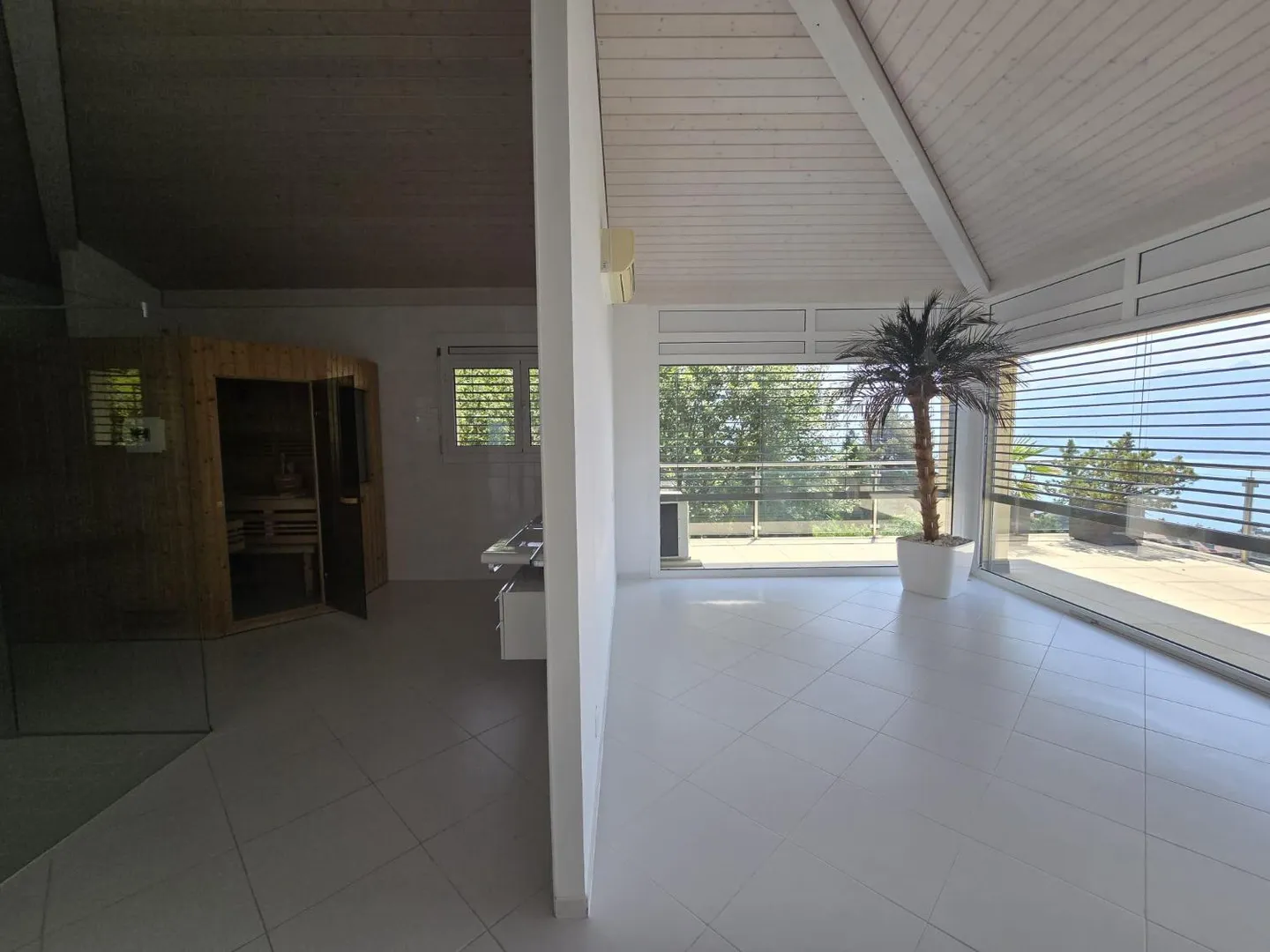 Superbe appartement avec terrasse et vue sur le lac - Photo 8 sur 8