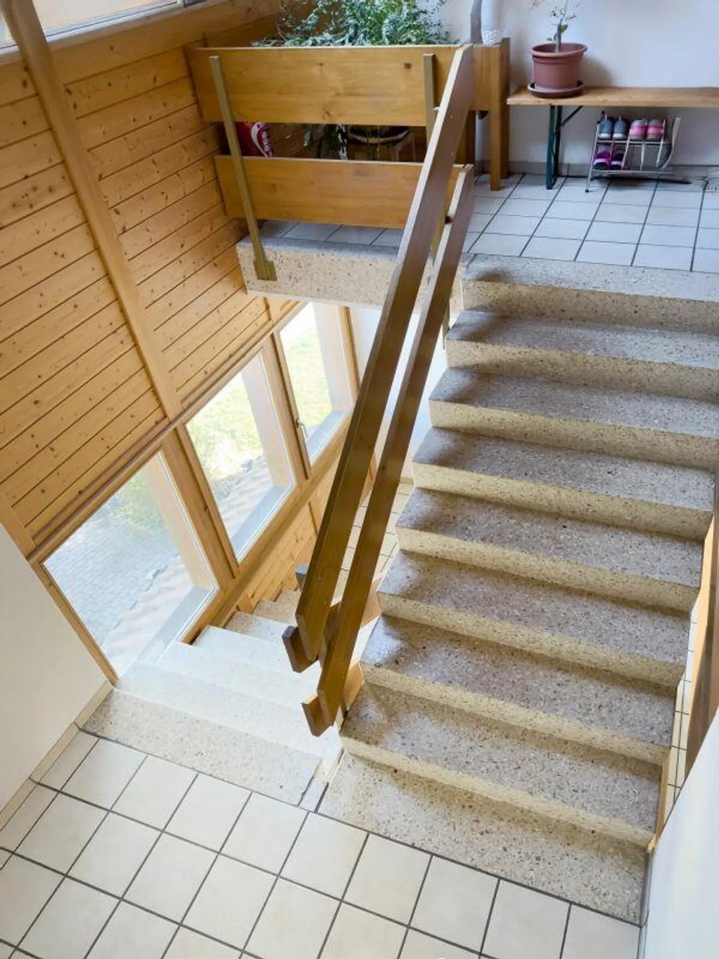 Ampio appartamento con galleria di 5,5 stanze con balcone soleggiato - Foto 4 di 26