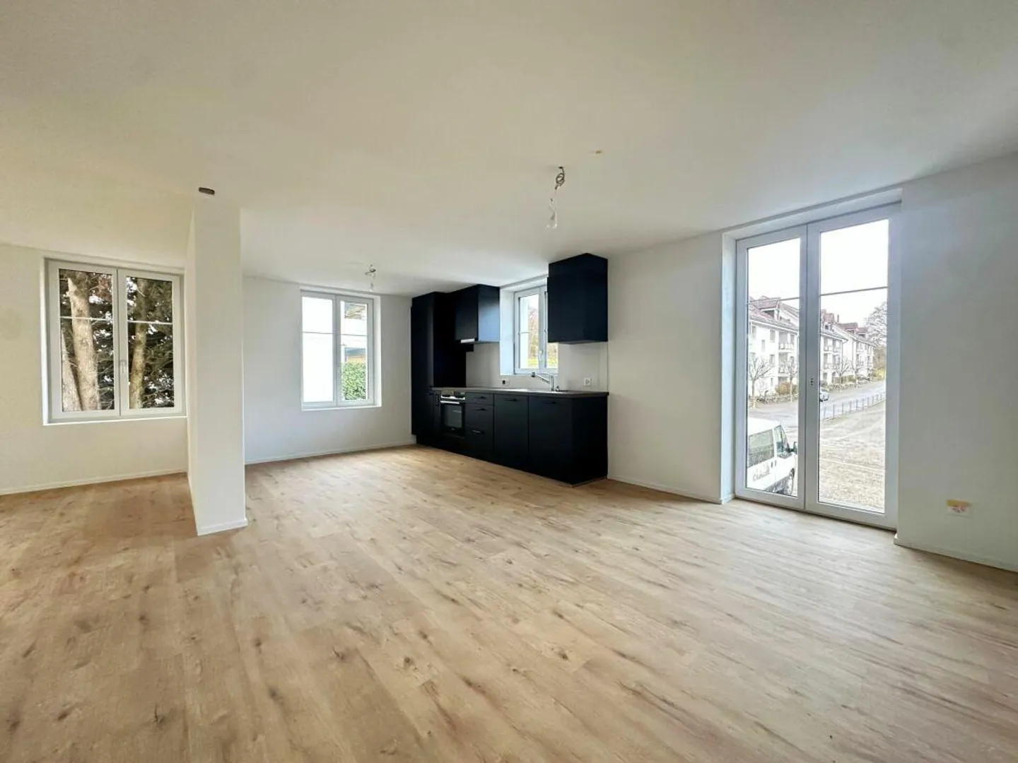 Modern renovated 3.5 room rental apartments with balcony - Photo 2 of 7