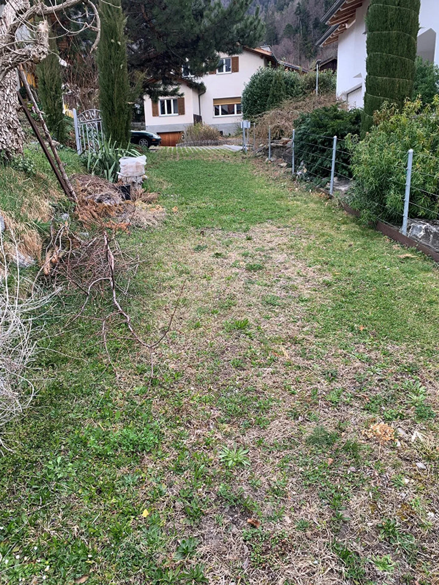 Building plots in prime location - Photo 2 of 2