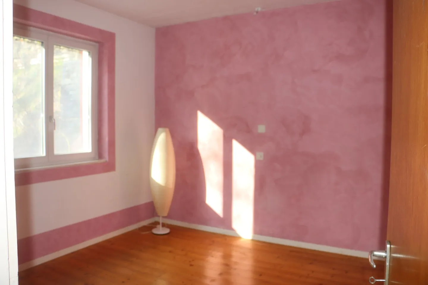 Sonniges Zweifamilienhaus mit Seesicht - Foto 16 von 24