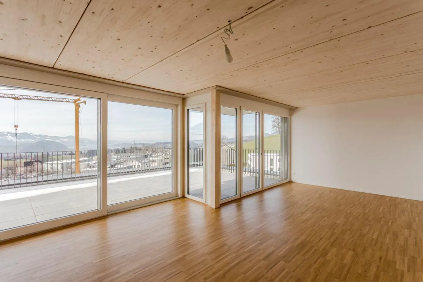 Bellissimo appartamento attico di 5,5 stanze - Foto 1 di 11
