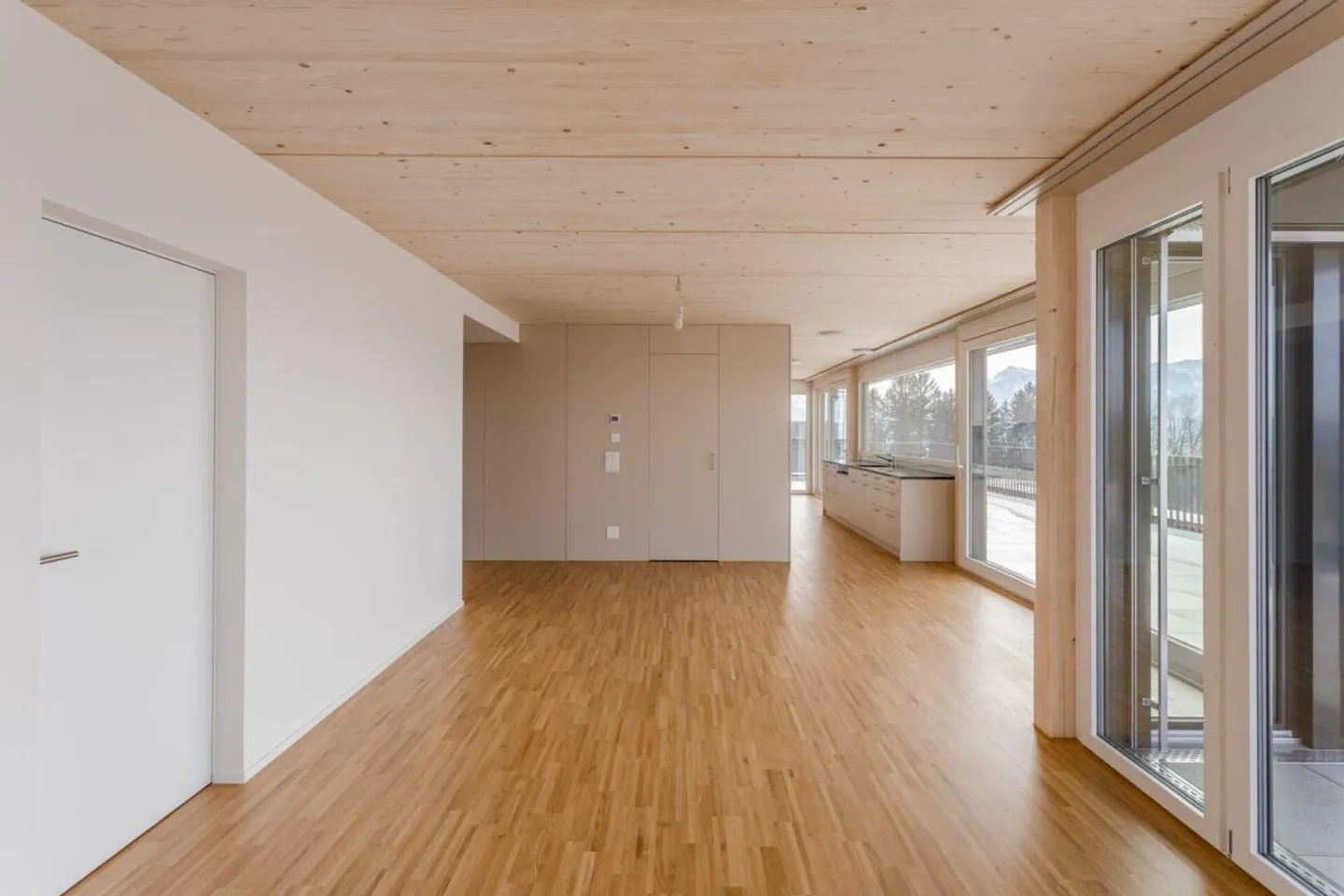 Bellissimo appartamento attico di 5,5 stanze - Foto 3 di 11