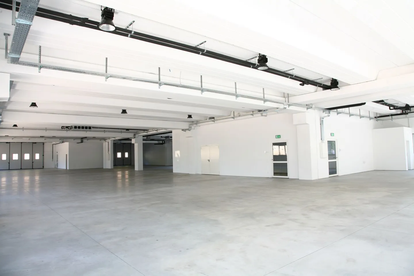 Rental Commercial Spaces - Photo 5 of 6