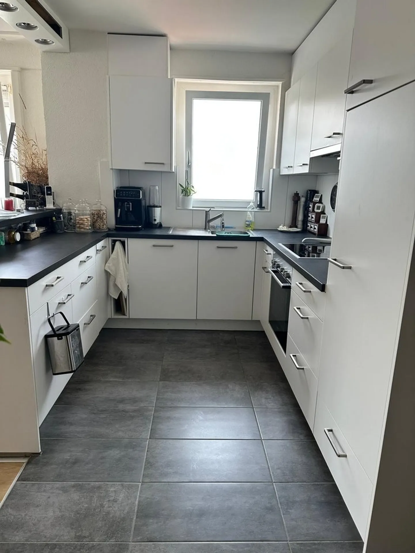 Bel appartement de 4,5 pièces à louer à partir du 01.12.2025 - Photo 2 sur 10