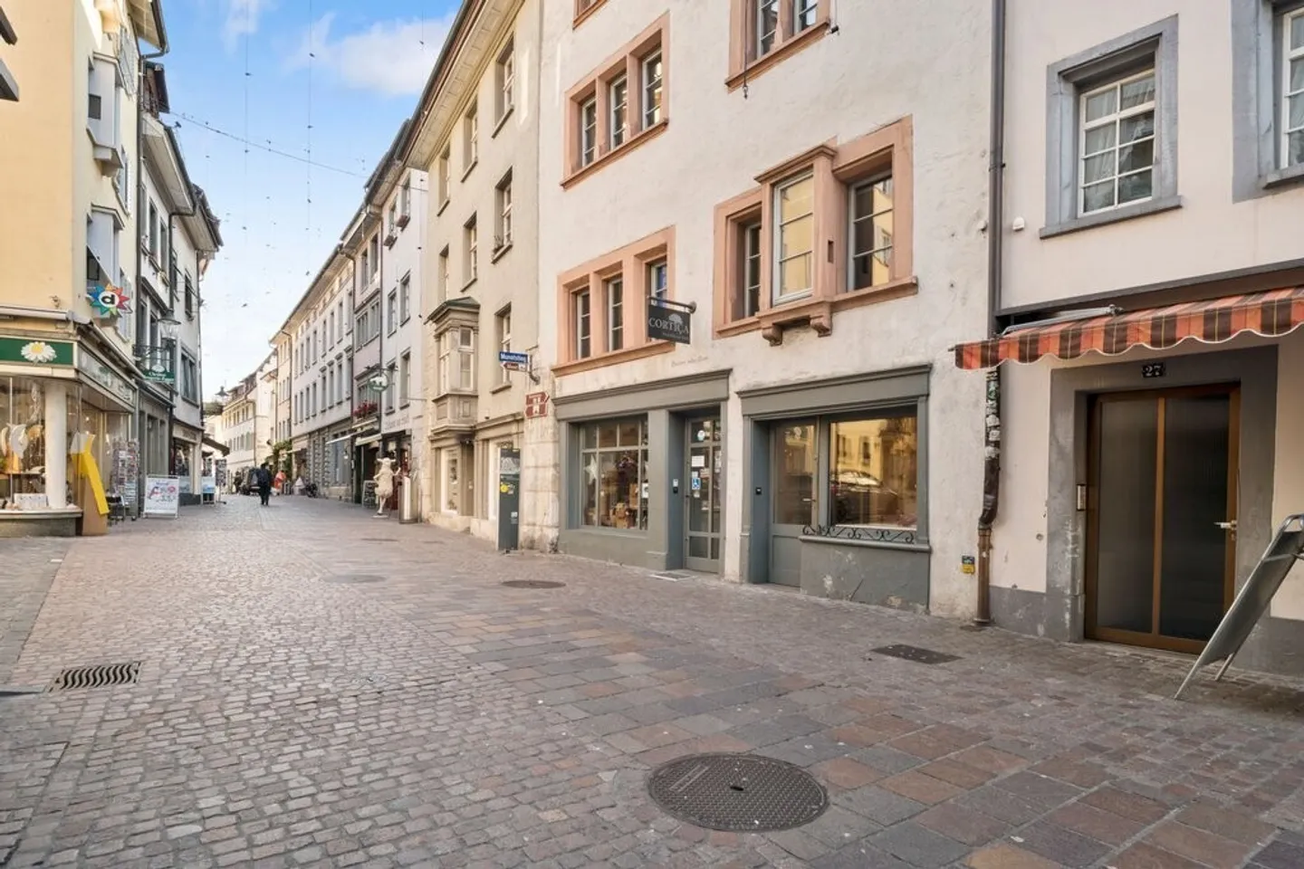 Attraktiver Laden mit Lager in der Altstadt Schaffhausen - Foto 1 von 4