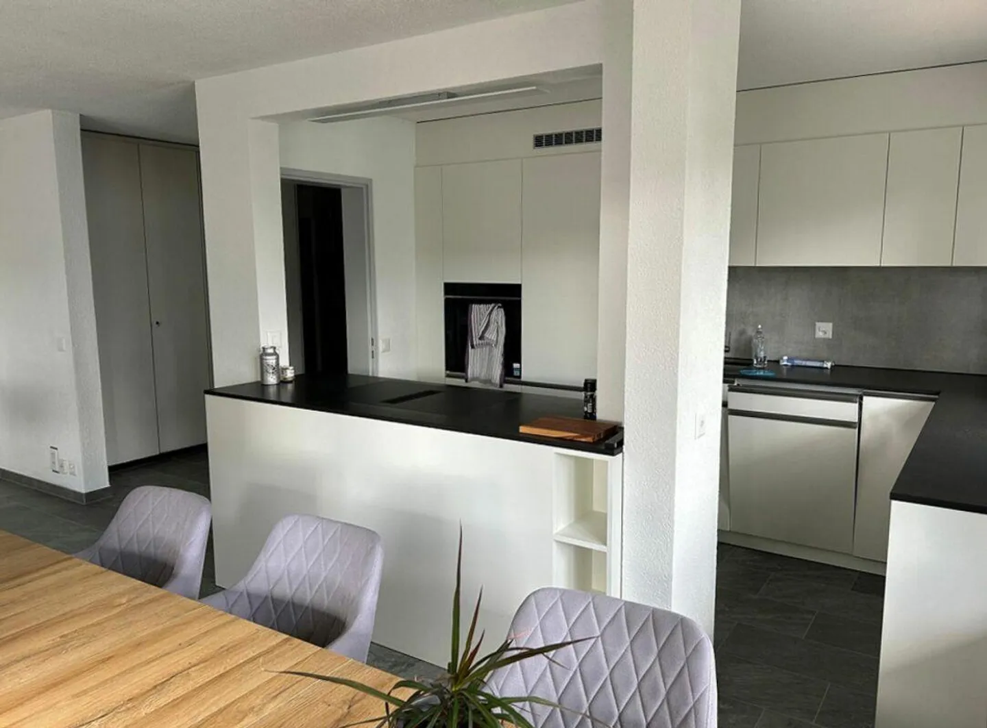 5.5-Room Apartment on the 3rd Floor - Photo 1 of 13