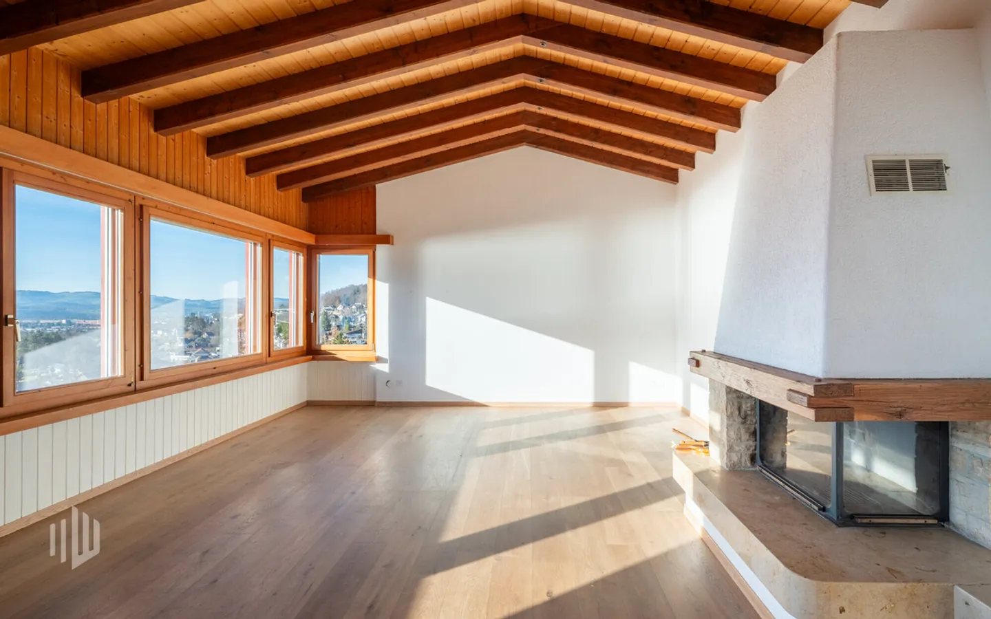 ImmoWyss - Living with a View 2-Family House above Lake Thun - Photo 2 of 10