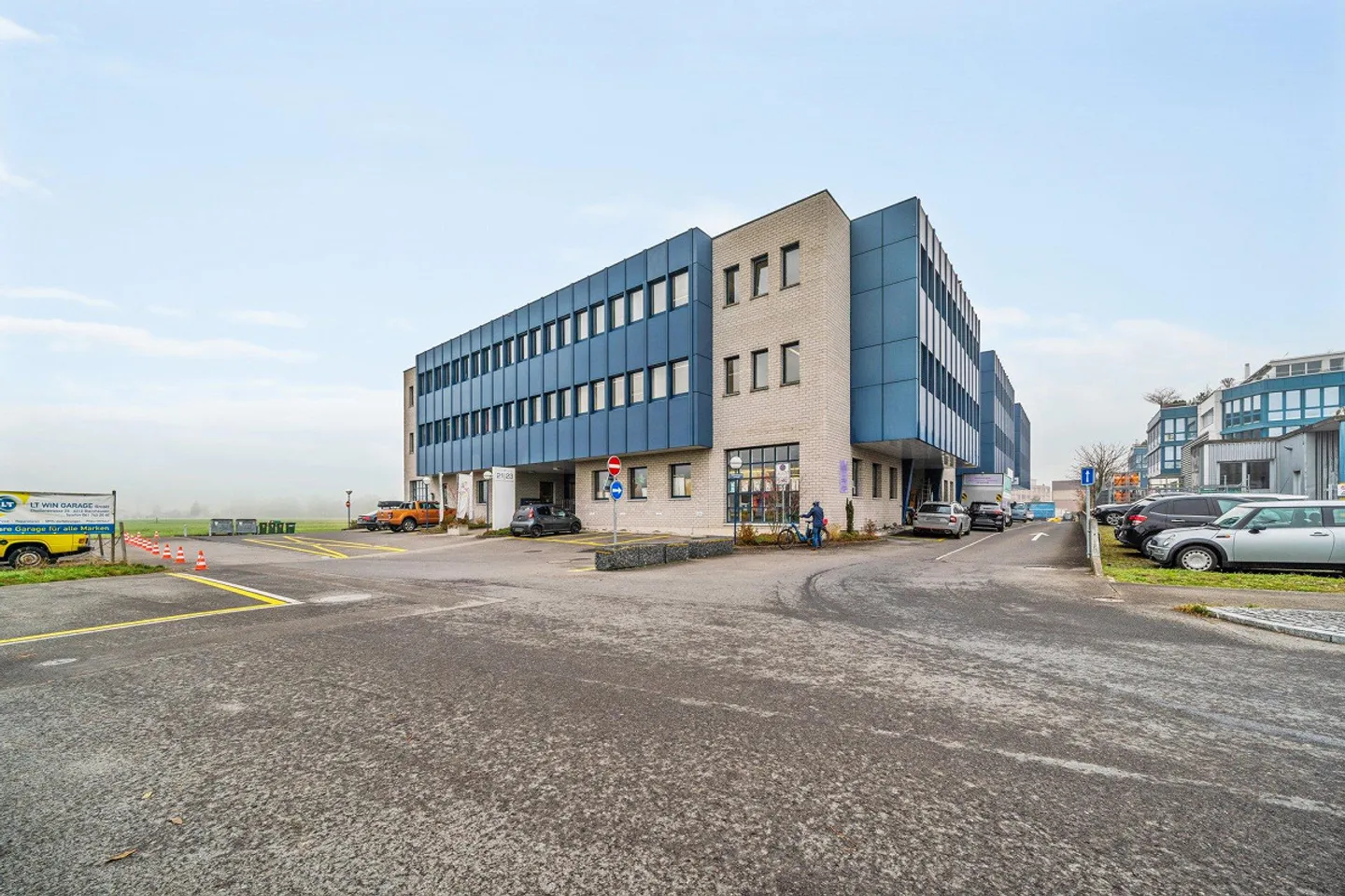 La tua nuova sede d'ufficio a Steinhausen - Foto 2 di 11