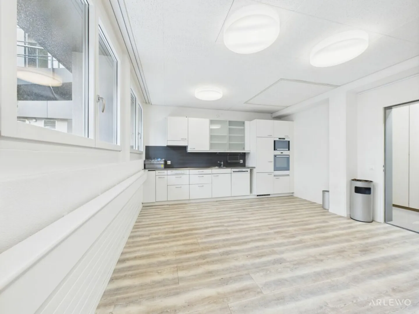 Bureau à louer - Photo 2 sur 13