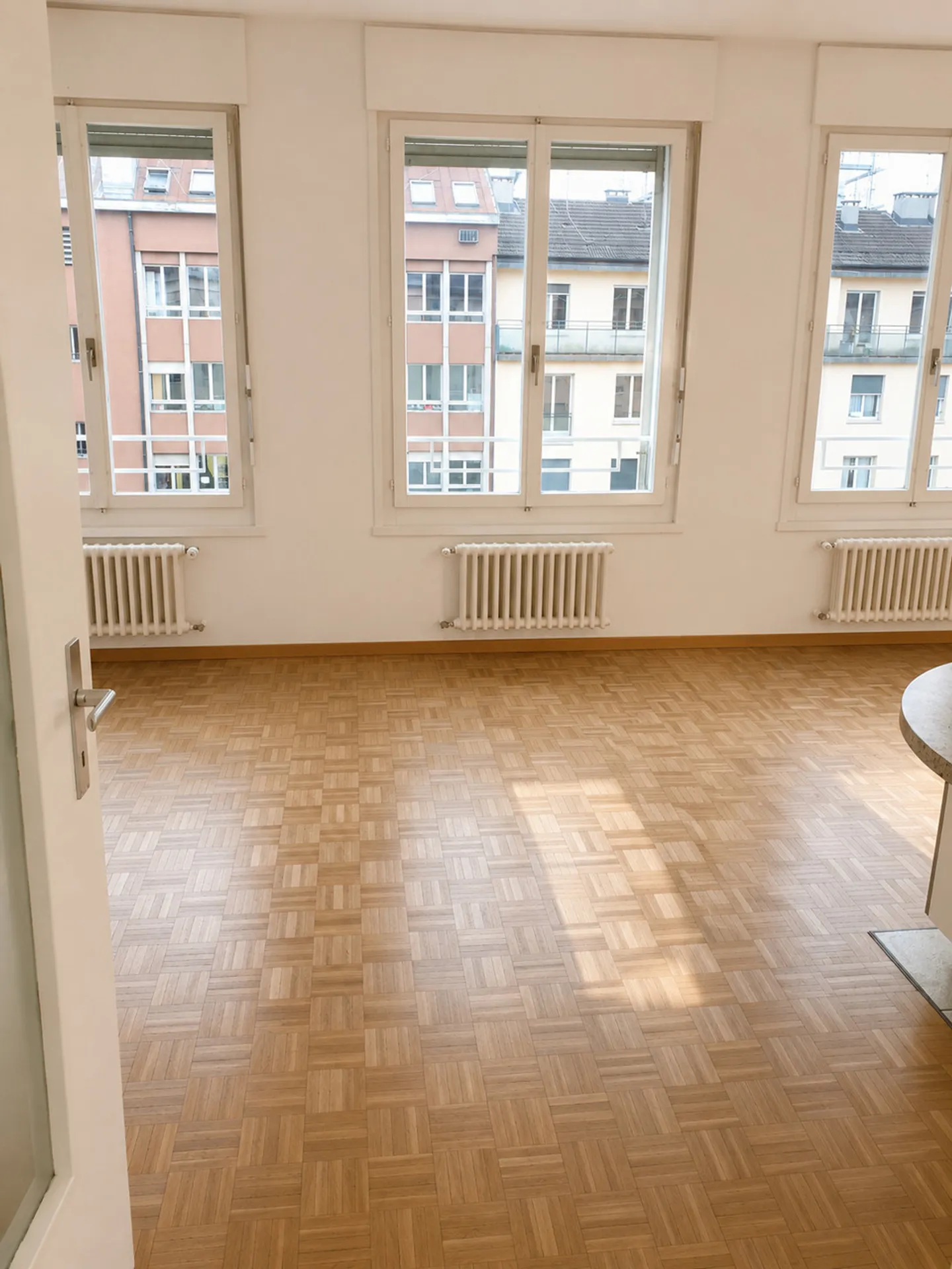 1.5 Room Apartment on the 4th Floor - Photo 3 of 5