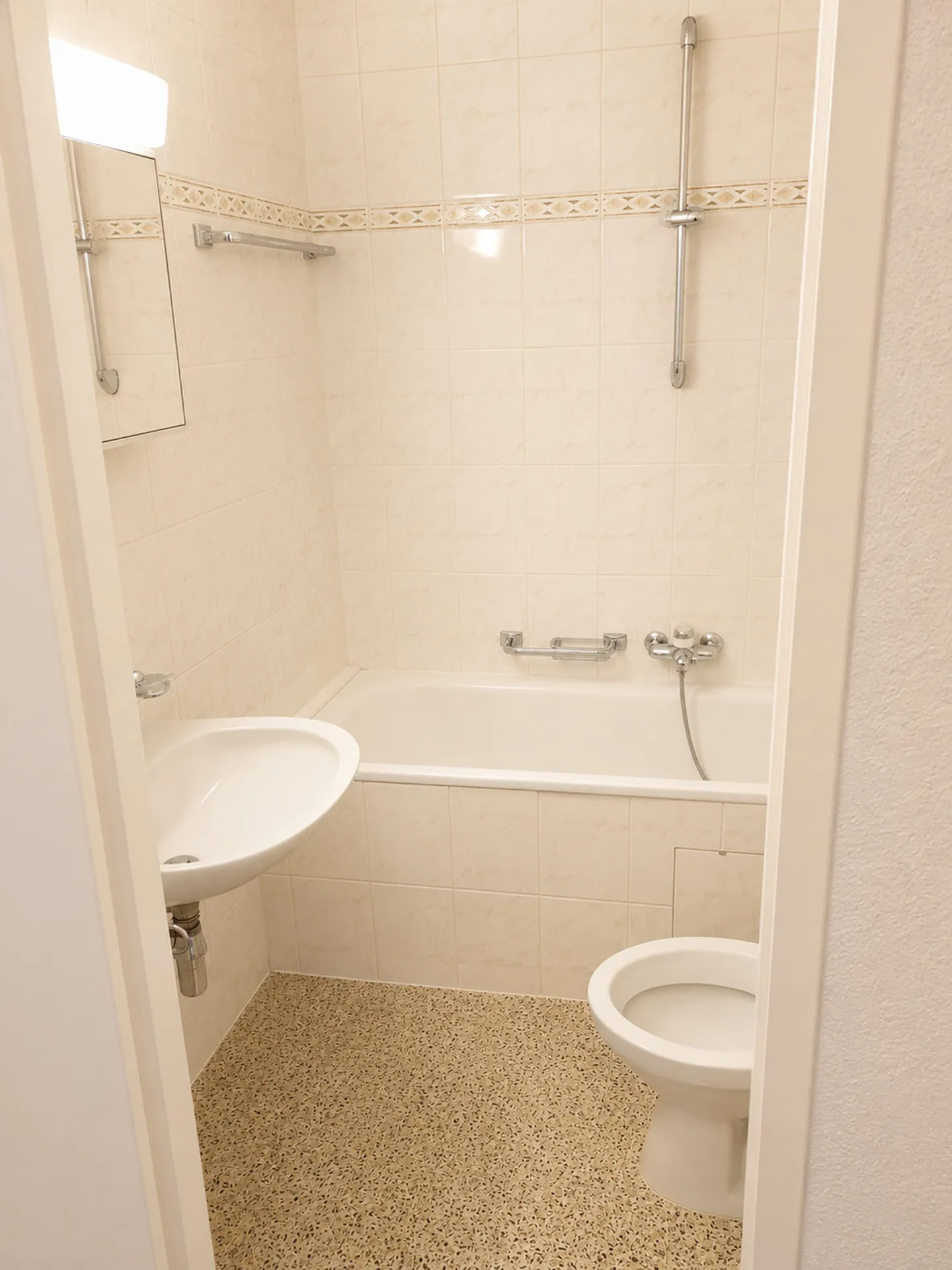 1.5 Room Apartment on the 4th Floor - Photo 4 of 5