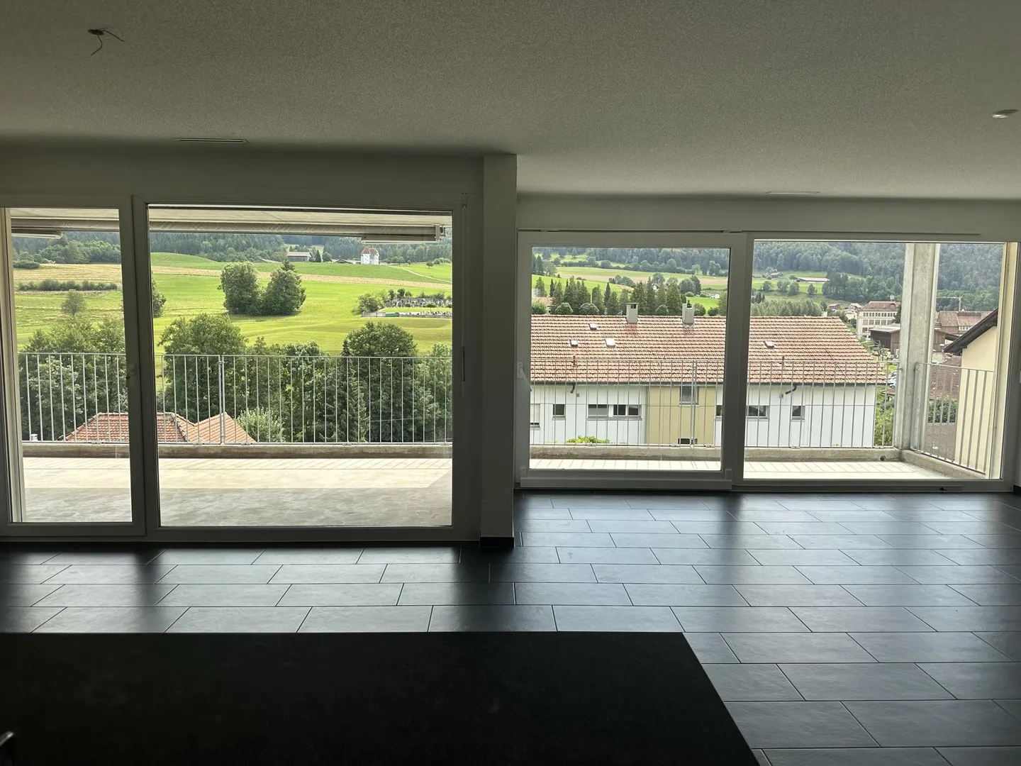Zu vermieten: Schönes 5,5-Zimmer-Apartment in Tavannes - Foto 5 von 10