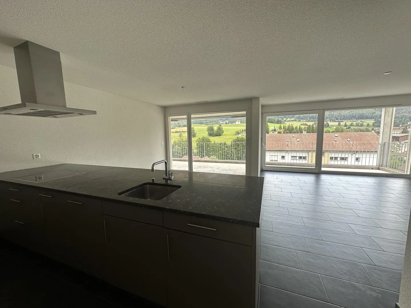 Zu vermieten: Schönes 5,5-Zimmer-Apartment in Tavannes - Foto 6 von 10