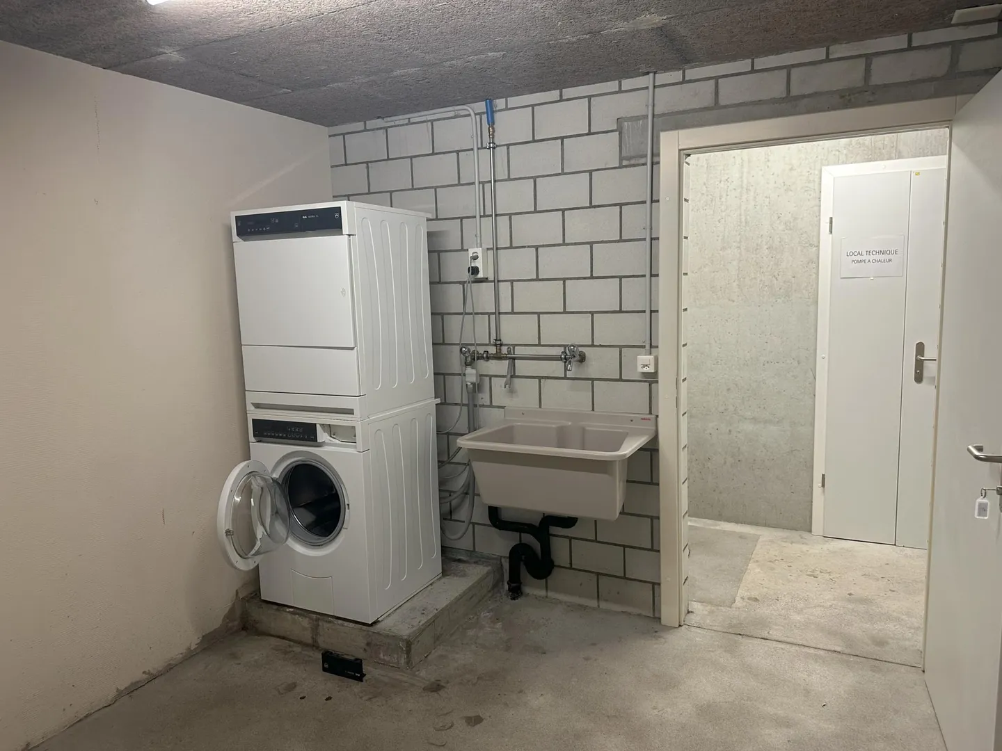 Zu vermieten: Schönes 5,5-Zimmer-Apartment in Tavannes - Foto 9 von 10