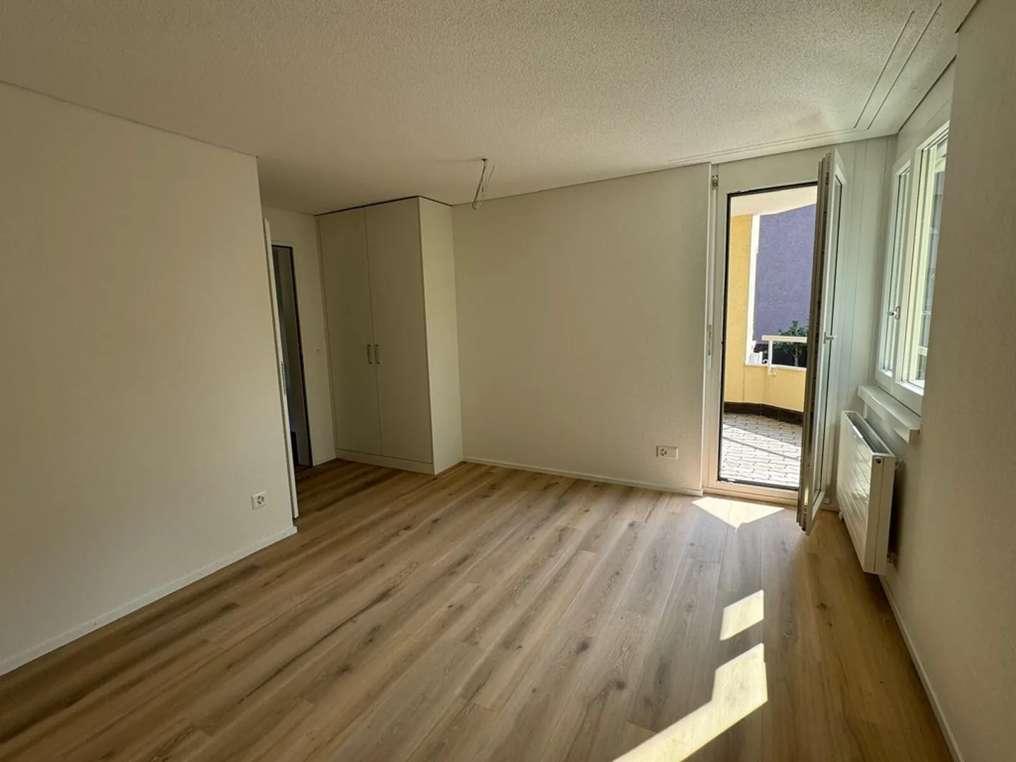 Charming 2-room apartment in like-new condition - Photo 5 of 8