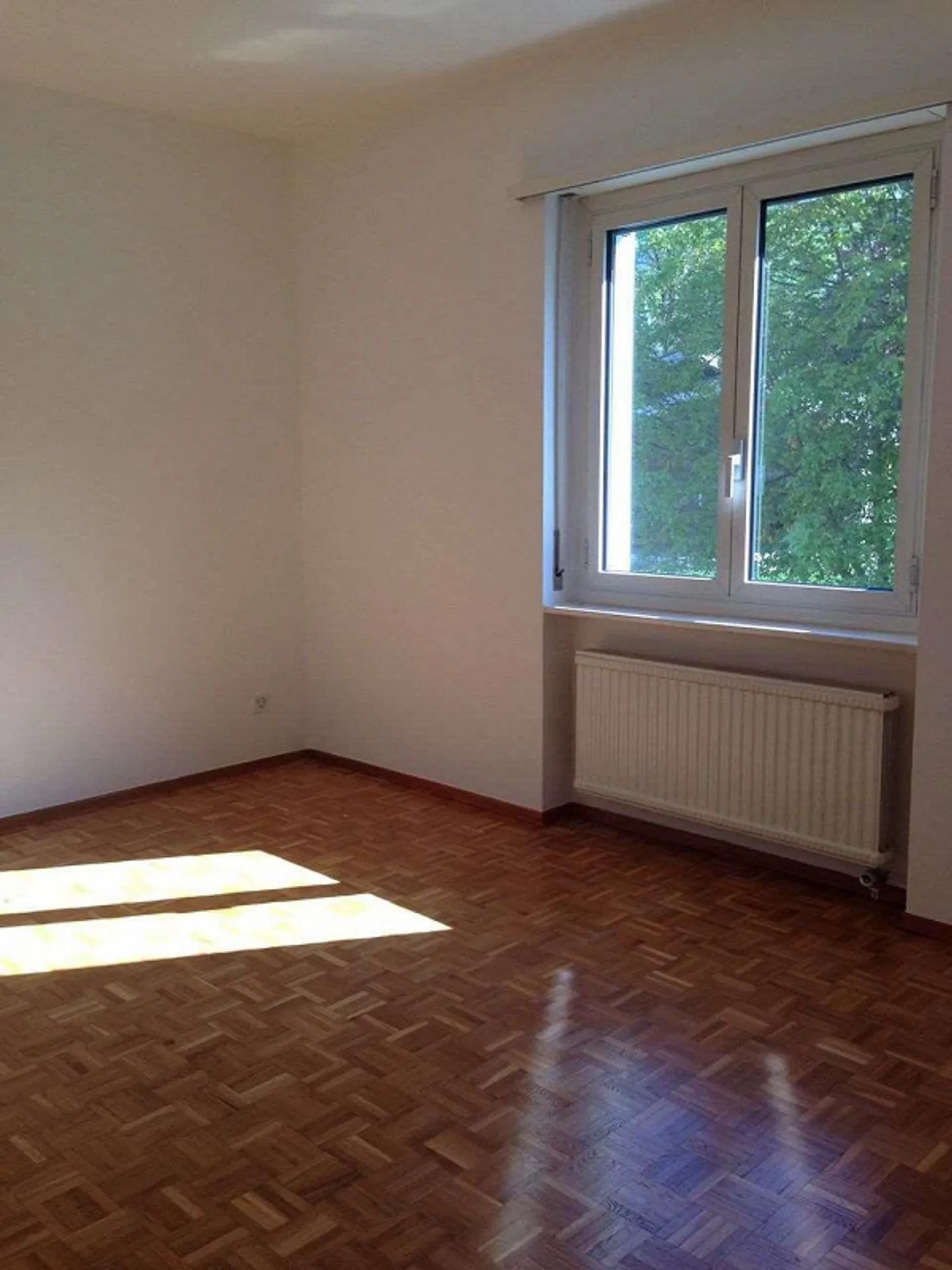 AMPIO APPARTAMENTO 4.5 STANZE A LUGANO - PREGASSONA - Foto 3 di 10