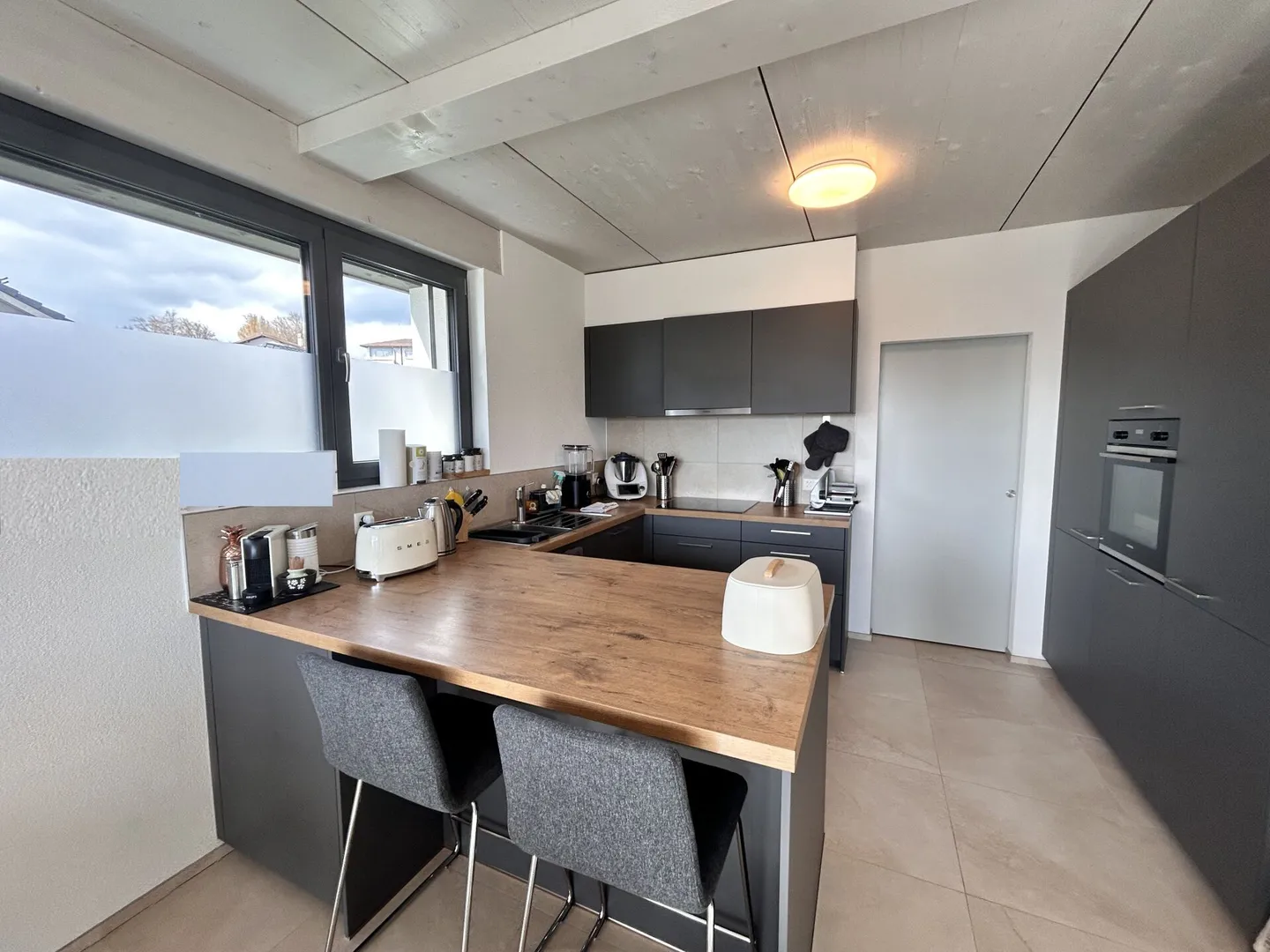 Villa jumelle de 5.5 pièces avec des volumes généreux ! - Foto 3 di 20