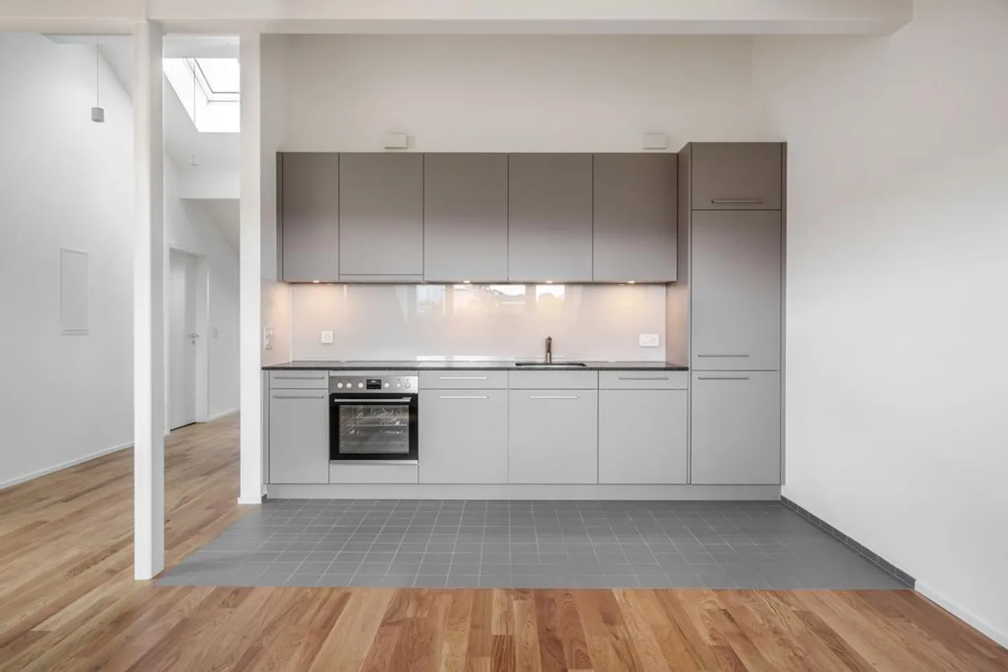 Freshly renovated apartment in the Hirzbrunnen district - Photo 4 of 6