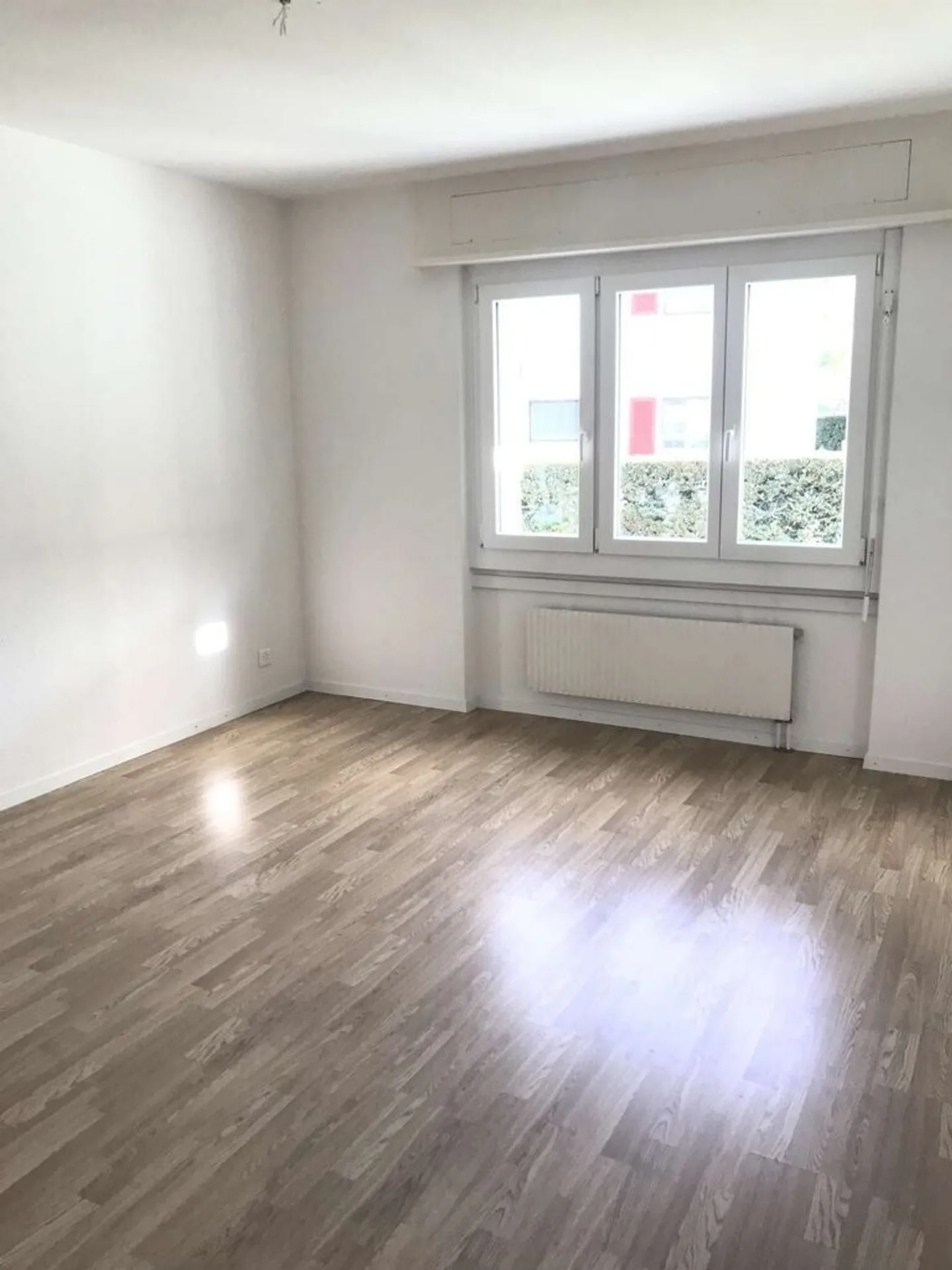 Qualité de vie dans le vert - Appartement élégant de 4 pièces au rez-de-chaussée - Photo 6 sur 10