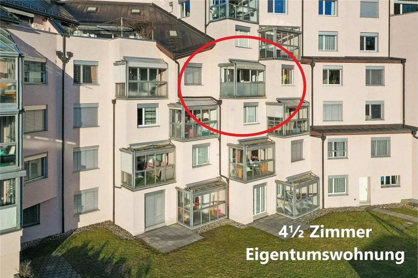 Condominio di 4½ stanze con posto auto - Foto 1 di 13