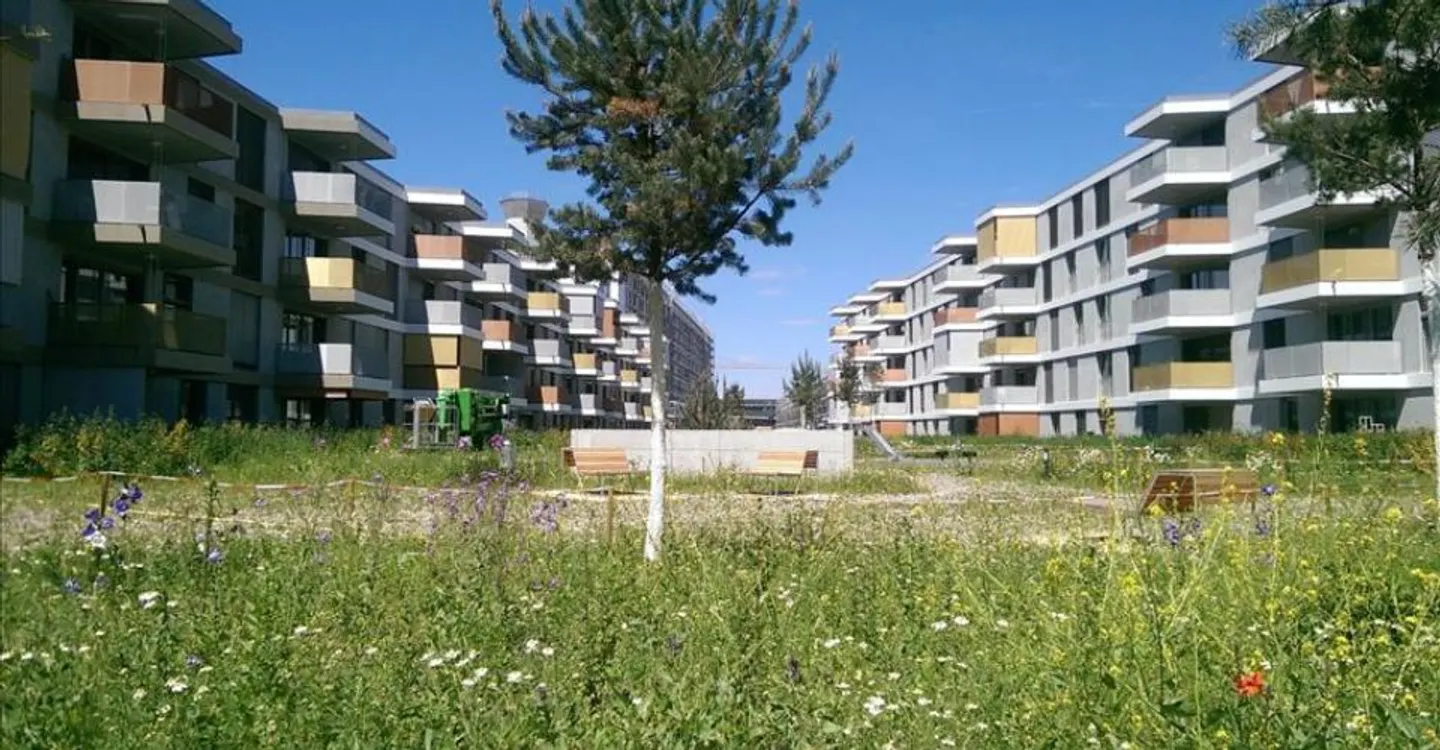 Modernes Apartment mit Balkon - Foto 1 von 3