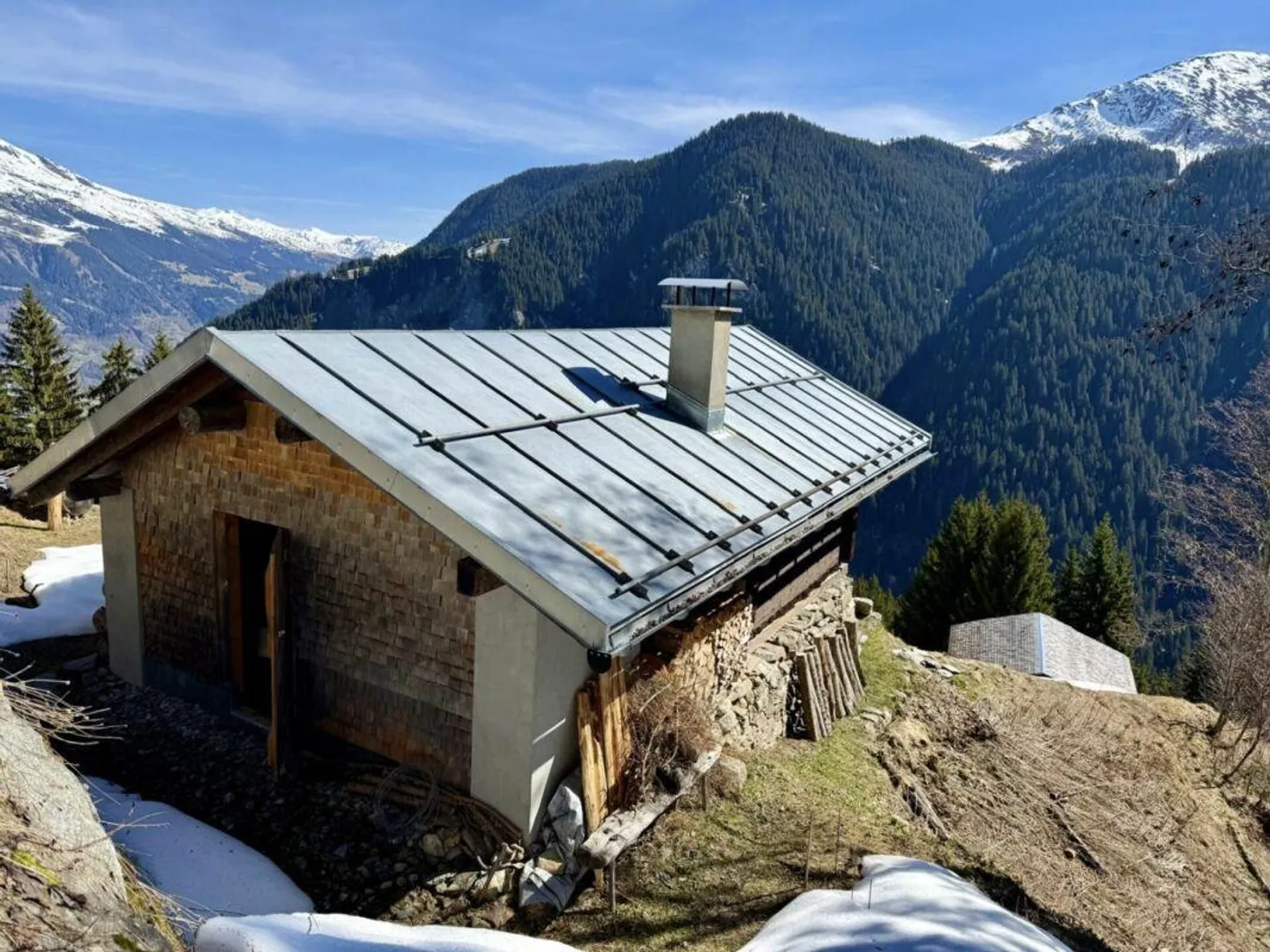 Posizione panoramica circondata da cime - Foto 4 di 10