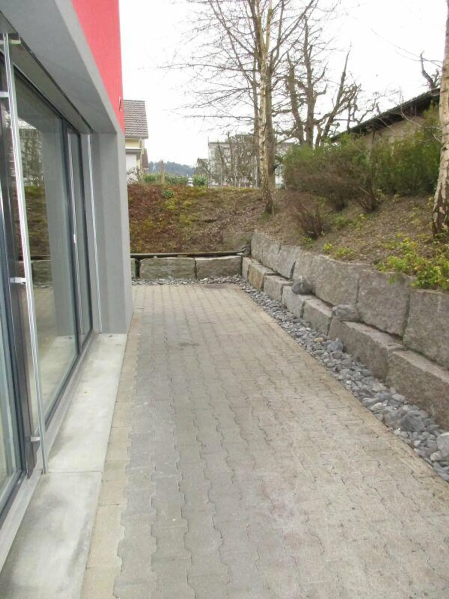 3.5-room apartment with outdoor seating area in a central location - Photo 6 of 6