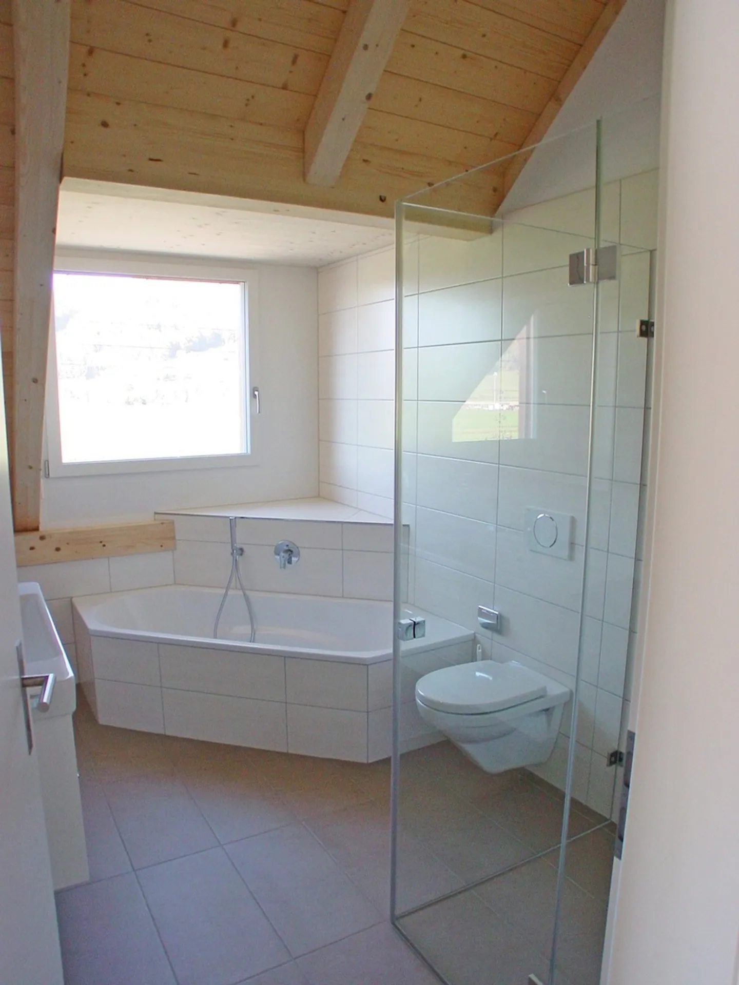 For rent: Beautiful 4.5-room attic apartment with gallery - Photo 6 of 11