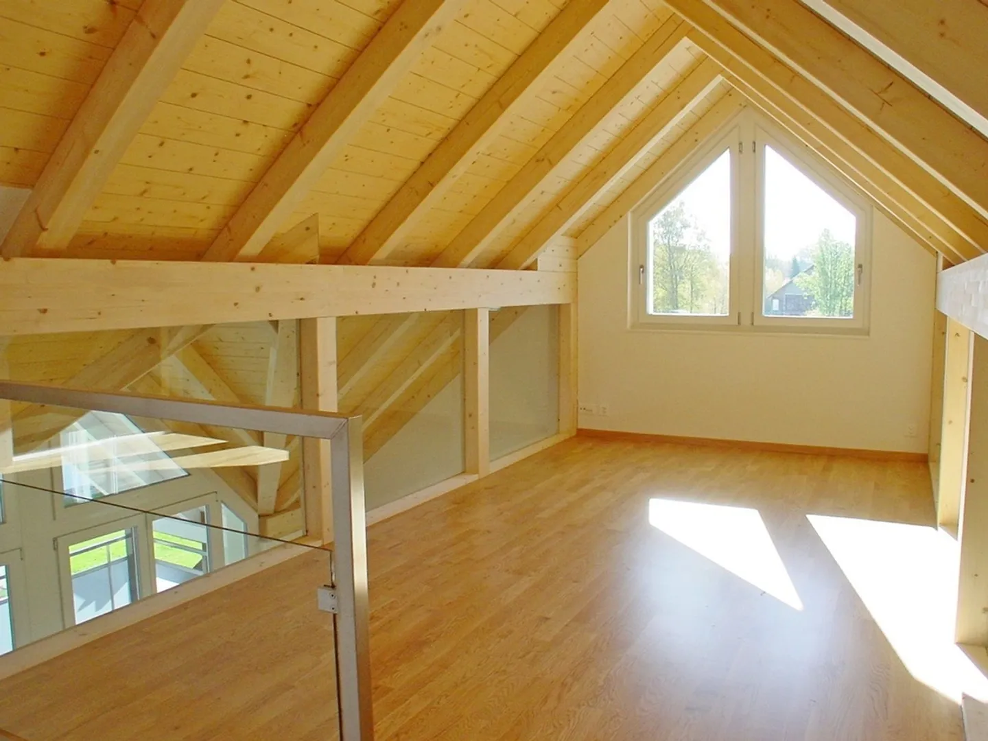 For rent: Beautiful 4.5-room attic apartment with gallery - Photo 8 of 11