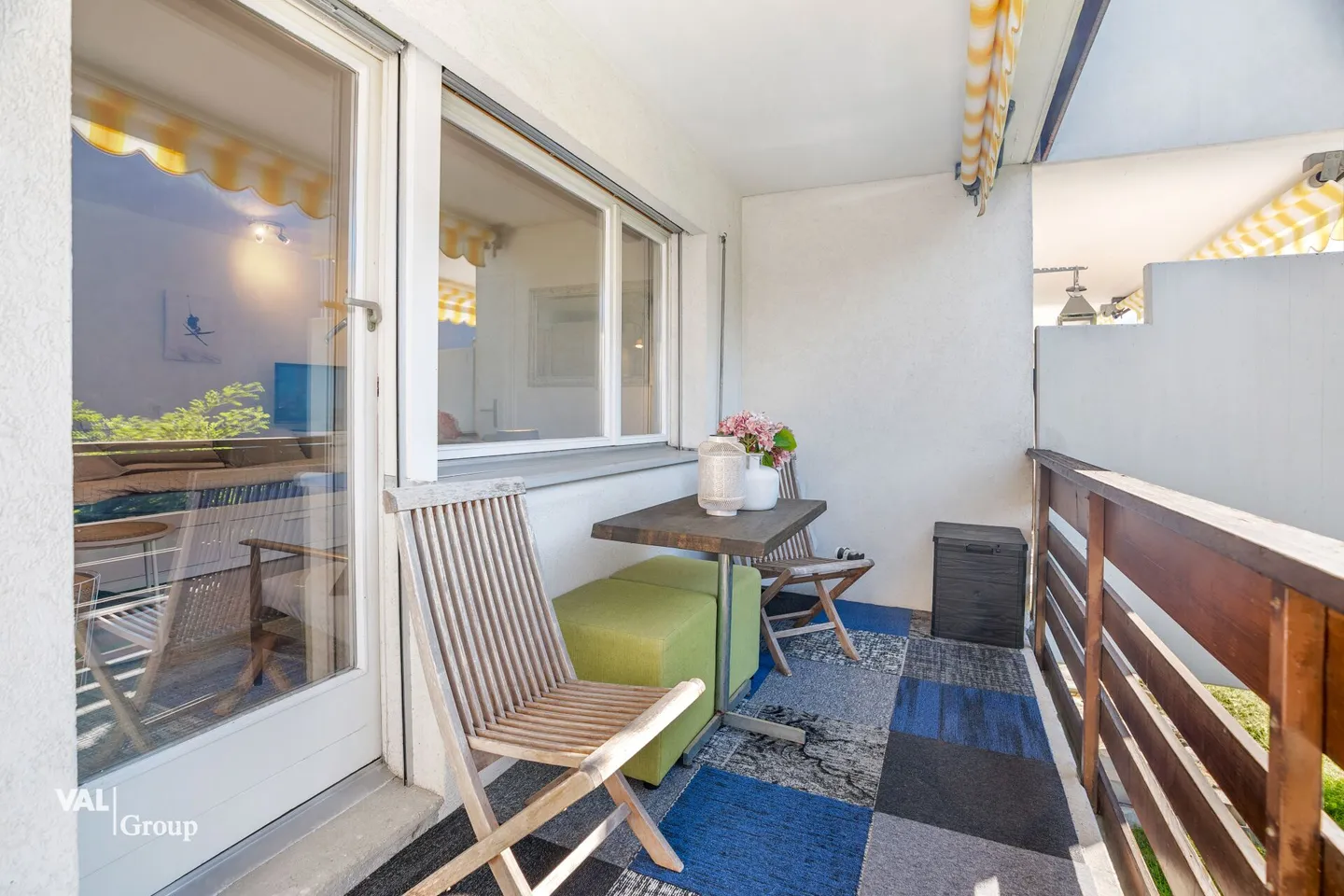 Monolocale arredato con balcone e vista libera - Foto 8 di 13