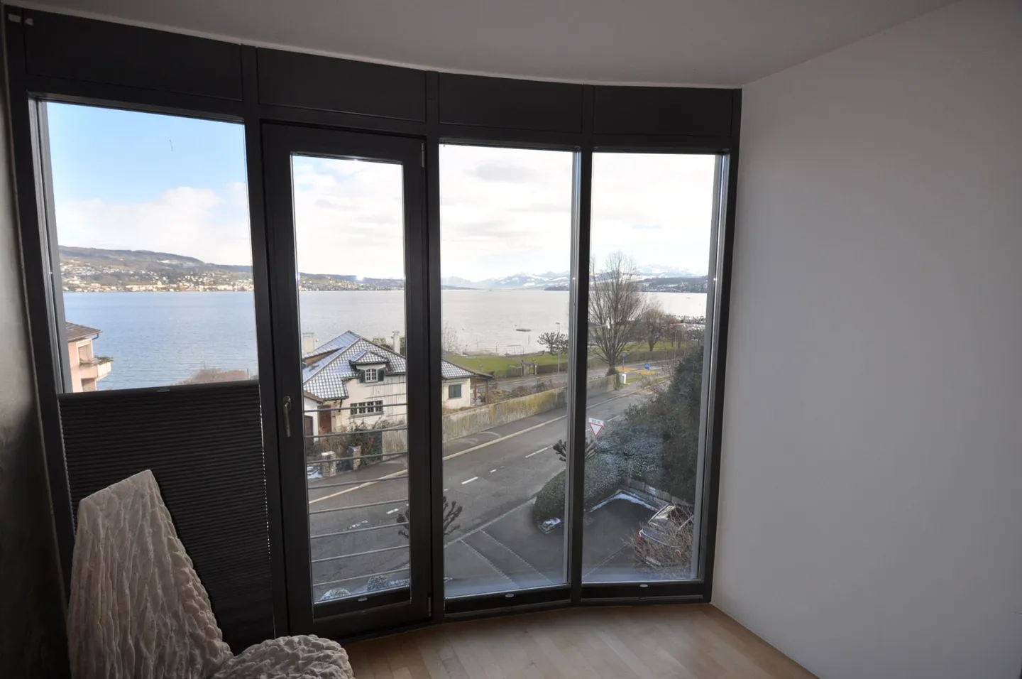 Appartamento 4,5 locali con vista mozzafiato sul lago di Zurigo a Oberrieden - Foto 6 di 12