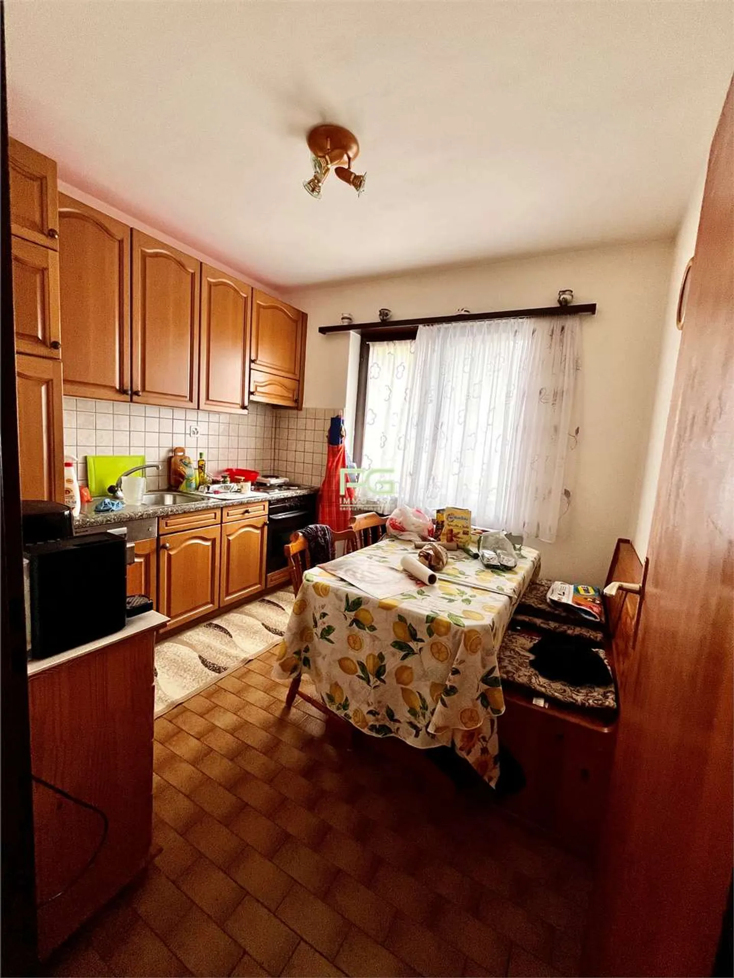 Zweifamilienhaus mit herrlicher Aussicht - Foto 7 von 13