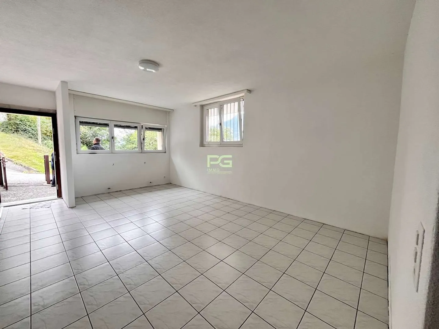 Zweifamilienhaus mit herrlicher Aussicht - Foto 9 von 13