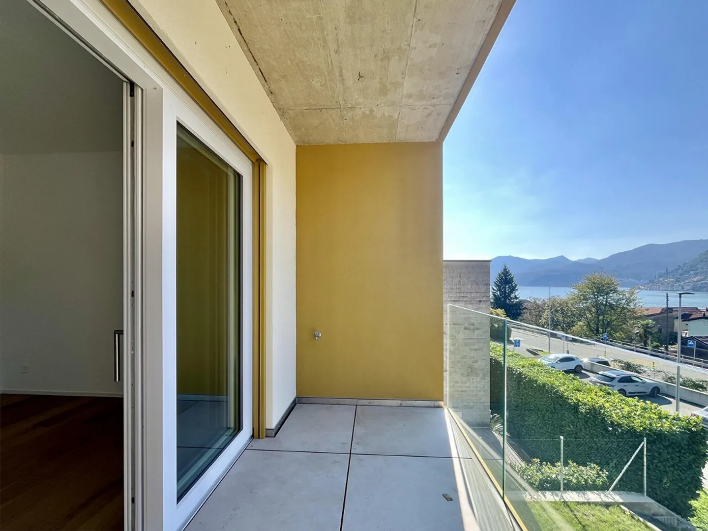 Attico 4.5 stanze con terrazze e vista lago a Brusino Arsizio - Foto 3 di 10