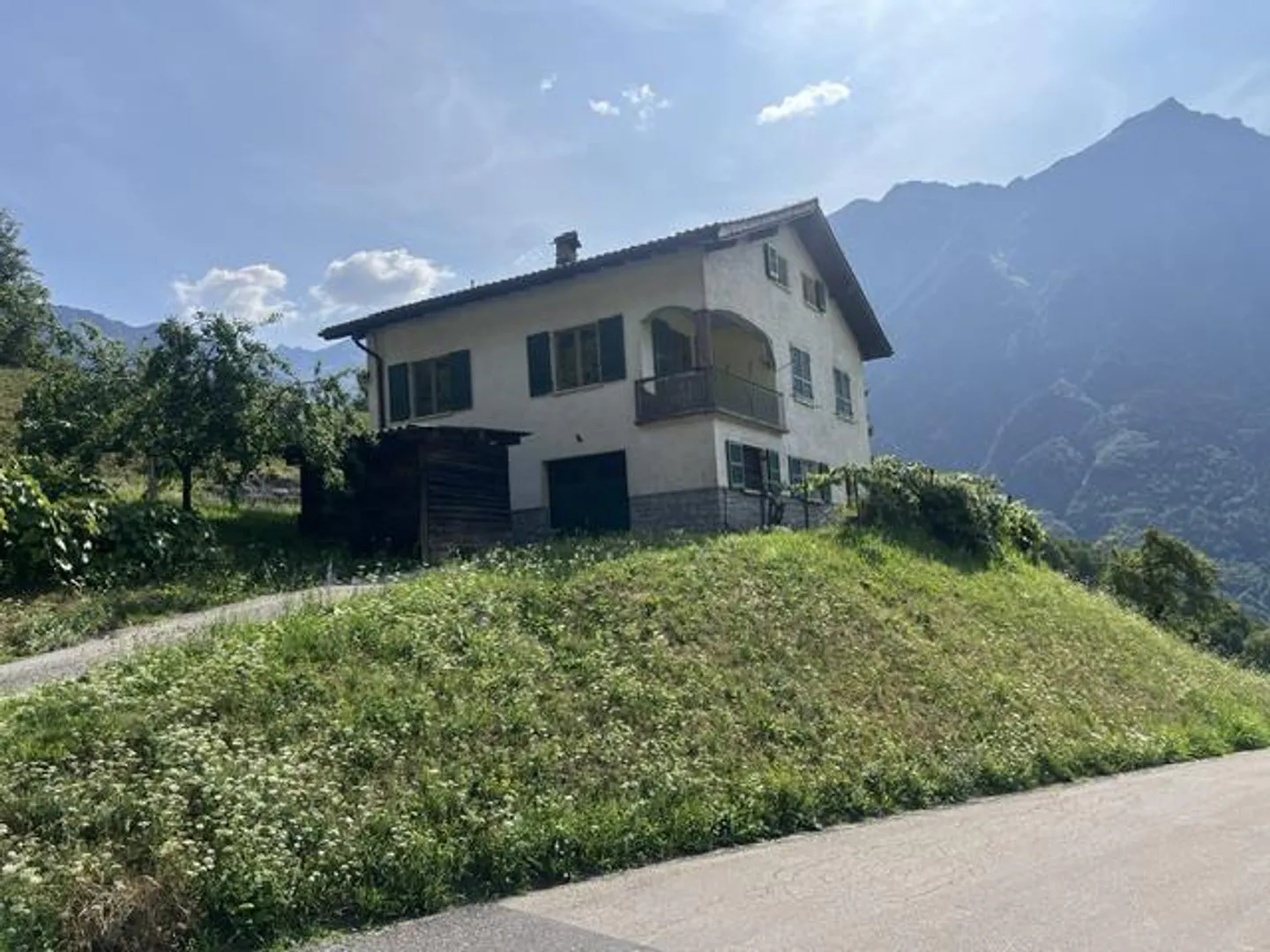 Maison unifamiliale de 7,5 pièces à Marolta - Photo 1 sur 30