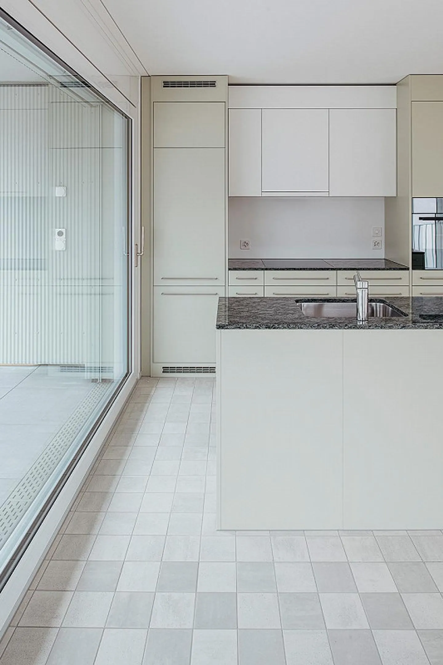 Appartement en attique de 3,5 pièces à Flawil - Photo 3 sur 13
