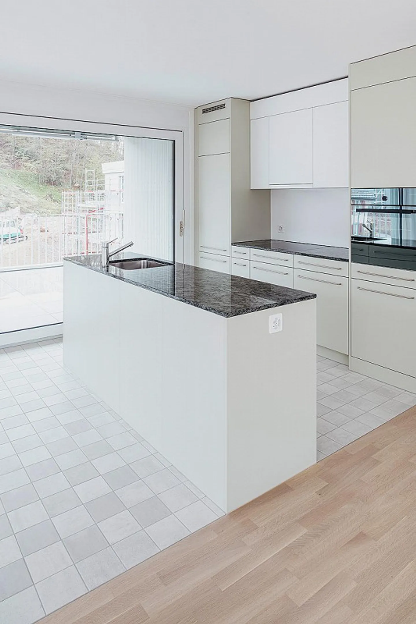 Appartement en attique de 3,5 pièces à Flawil - Photo 4 sur 13